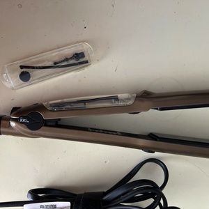 I Pak Argan Oil Infusion flat iron